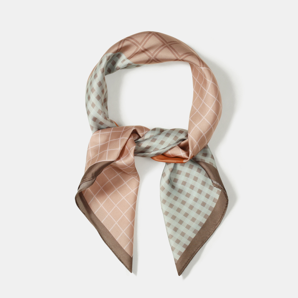 Bandana Pour Femme En Polyester À Carreaux Avec Un Adorable Teckel h5Image3