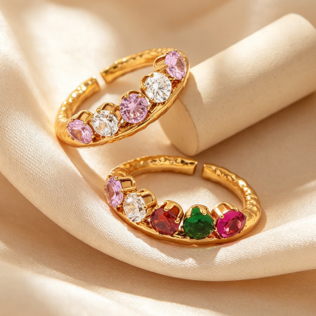 Bagues En Acier Inoxydable Étanches Couleur Or Avec Zircon, Forme Irrégulière, Collection Simple Series, Pour Un Usage Quotidien. Elles Sont Ornées De Zircon Et Sont Conçues Pour Un Usage Quotidien.