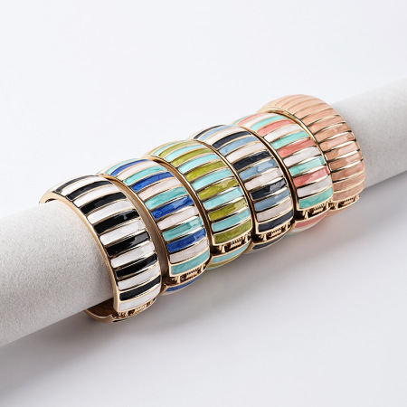 Bracelets pour femmes de la série Luxueuse, de forme irrégulière rétro, aux couleurs mélangées, en alliage doré et émail dégoulinant 2