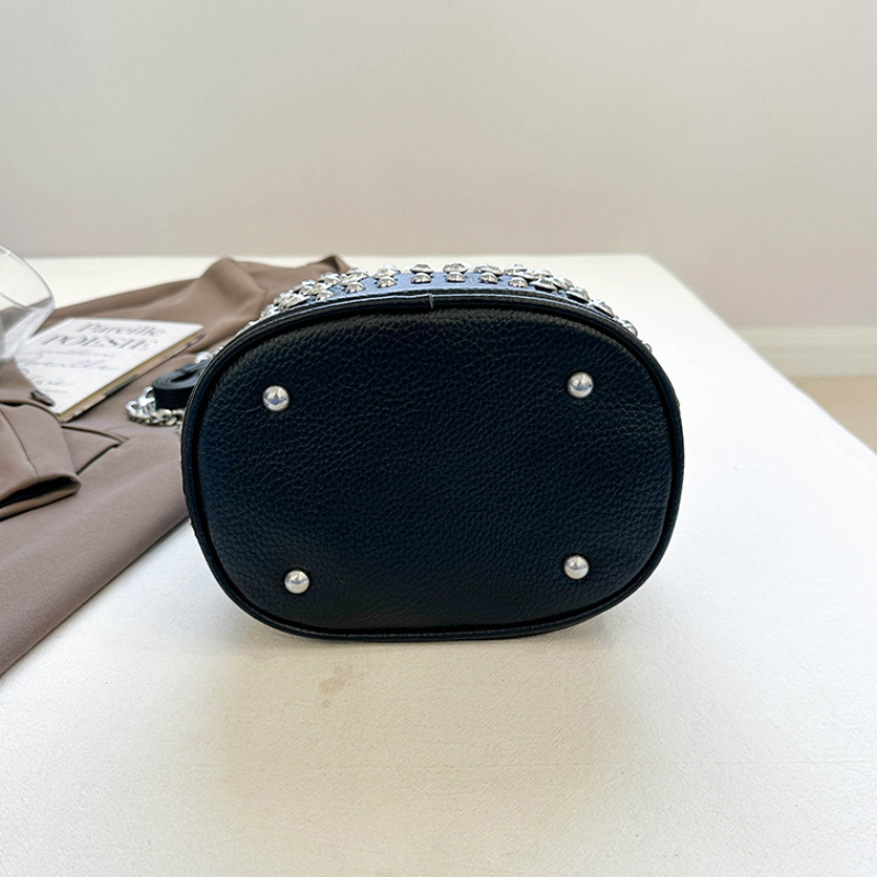 Sacs À Main Seau Pour Femmes En Pu À Rivets, Style Streetwear, Couleur Unie Image11