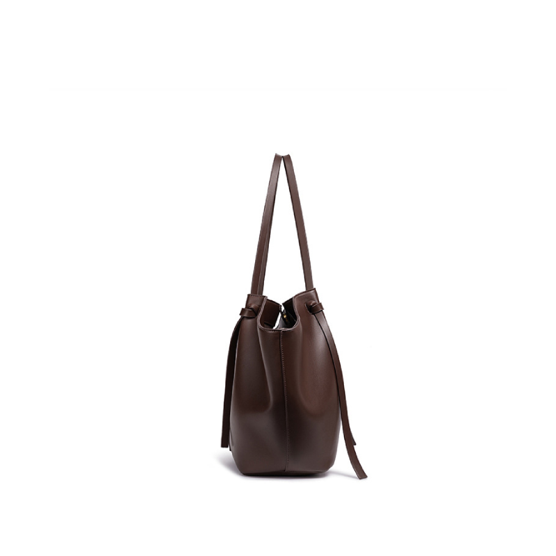 Sacs À Bandoulière Coussin Pour Femmes, Style Parisien Chic, Avec Finitions Métalliques Et Couleur Unie En Pu. h5Image7