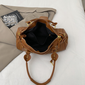 Sacs À Main Carrés Pour Femmes, Style Streetwear, En Pu De Qualité Supérieure, Avec Fermoir À Rivets Et Détails Métalliques Cloutés. h5 Image3