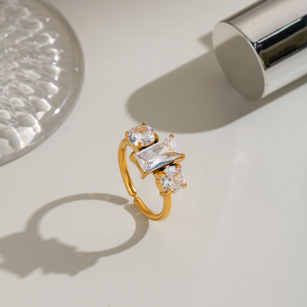 Bagues En Acier Inoxydable Étanches Avec Zircon De Forme Géométrique Et Pierre Précieuse Couleur Or Image3