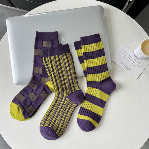 Chaussettes Mi-Mollet Pour Femmes, Légèrement Rebondissantes, À Rayures Décontractées, À Carreaux Bicolores Et À Blocs De Couleurs Contrastés. h5 Image2