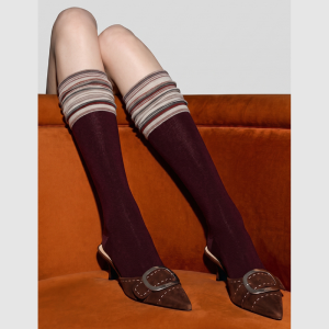 Chaussettes Mi-Mollet À Rayures Rétro Légèrement Rebondissantes Et À Petits Motifs Floraux Contrastés h5 Image4