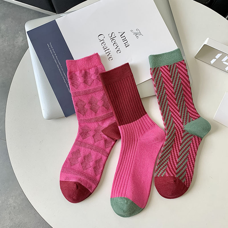 Chaussettes Mi-Mollet Pour Femmes, Légèrement Rebondissantes, À Rayures Décontractées, À Carreaux Bicolores Et À Blocs De Couleurs Contrastés. Image4