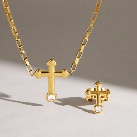 Ensembles De Bijoux Pour Femmes Simple Series Retro Cross En Acier Inoxydable Étanche Couleur Or Et Zircon