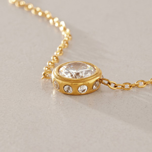 Bracelet À Breloques Pour Femme En Acier Inoxydable Étanche, Forme Géométrique Simple En Forme De Cœur, Couleur Or, Avec Zircon. h5 Image2