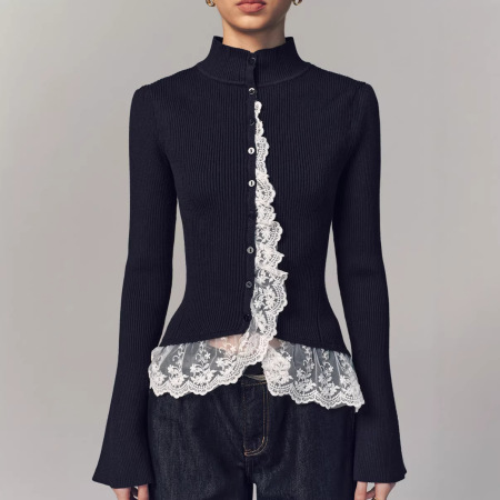 Cardigan Fin Élégant En Maille Unie À Boutons Et Empiècements En Dentelle