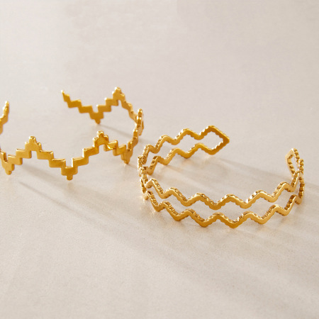 Bracelets Pour Femmes Simple Series Casual À Lignes Ajourées, En Acier Inoxydable Étanche, Couleur Or 2