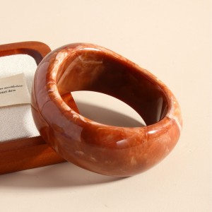 Bracelets Pour Femmes En Résine À Dégradé De Couleurs, Forme Irrégulière, Style Rétro Et Simple h5 Image3