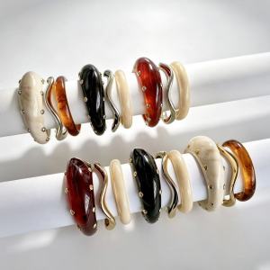 Bracelets Pour Femmes Ccb En Résine À Rivets De Couleur Dégradée h5 Image3