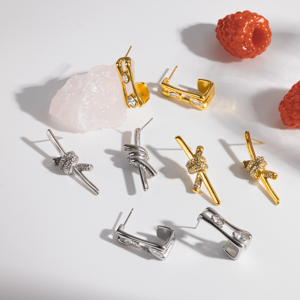 Boucles D'Oreilles Puces Pour Femmes, Série Luxueuse, En Acier Inoxydable Torsadé, Étanches, Couleur Or, Ornées De Strass. h5Image2