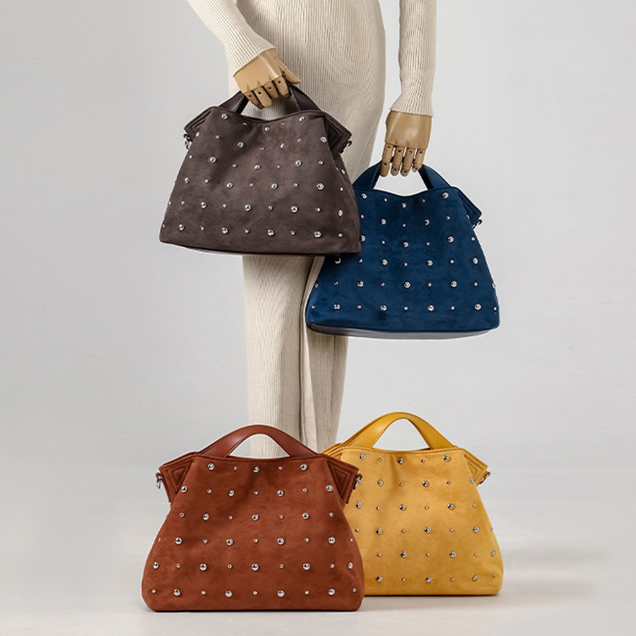 Sac À Main Carré Pour Femme En Daim Uni, Style Décontracté, Orné De Clous Et De Détails Métalliques. Image2