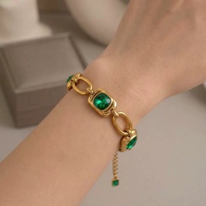 Ensembles De Colliers Pour Femmes En Acier Inoxydable Imperméable Avec Cristaux De Forme Géométrique Et Couleur Or h5 Image4