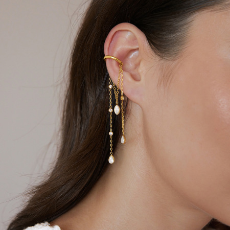 Boucles D'Oreilles Pendantes Pour Femme, Élégantes, À Pompon, En Acier Inoxydable, Couleur Or, De La Collection Simple Series.