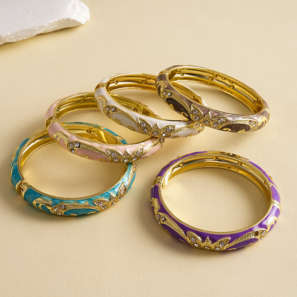 Bracelets Pour Femmes En Alliage Doré À Motif Floral Rétro Et Multicolore, Collection Romantique Image4