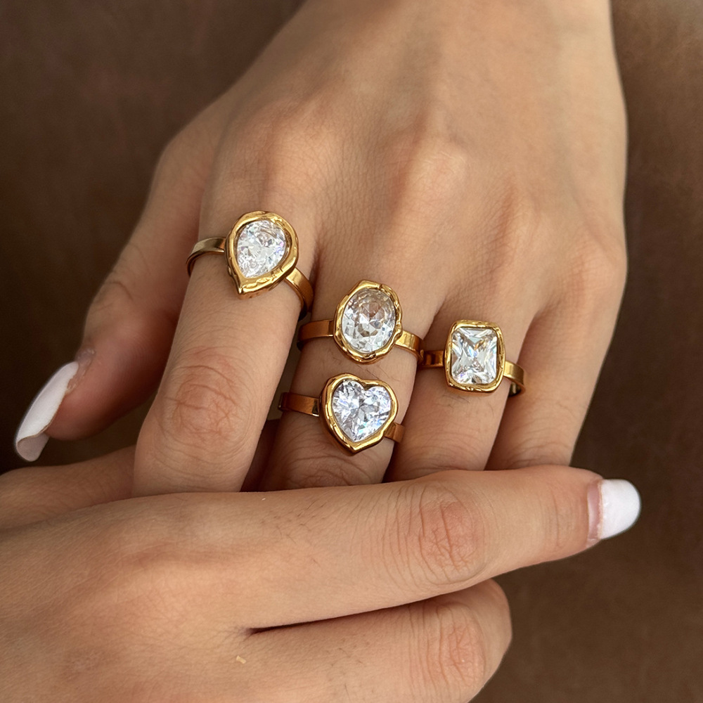 Bagues Pour Femmes En Acier Inoxydable Doré, Étanches, En Forme De Cœur Et De Forme Géométrique, Serties De Zircon Et Ornées De Pierres Précieuses. Collection Luxueuse. Image2