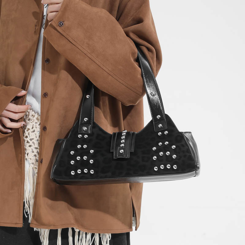 Sacs À Bandoulière Carrés Pour Femmes En Pu À Rivets Et Imprimé Léopard Clouté, Style Streetwear Image5