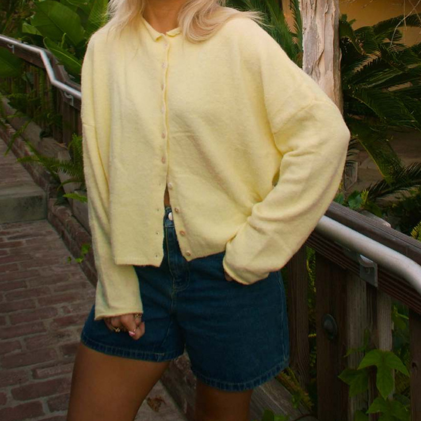 Cardigan Minimaliste Uni À Boutons En Maille Droite Image3