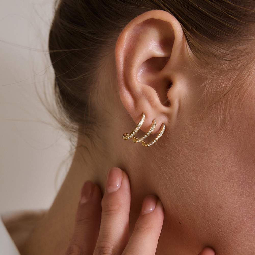 Boucles D'Oreilles Puces Pour Femmes, Forme Irrégulière, En Acier Inoxydable, Couleur Or, Étanches, Avec Zircon. Collection Simple, Pour Tous Les Jours. Image2