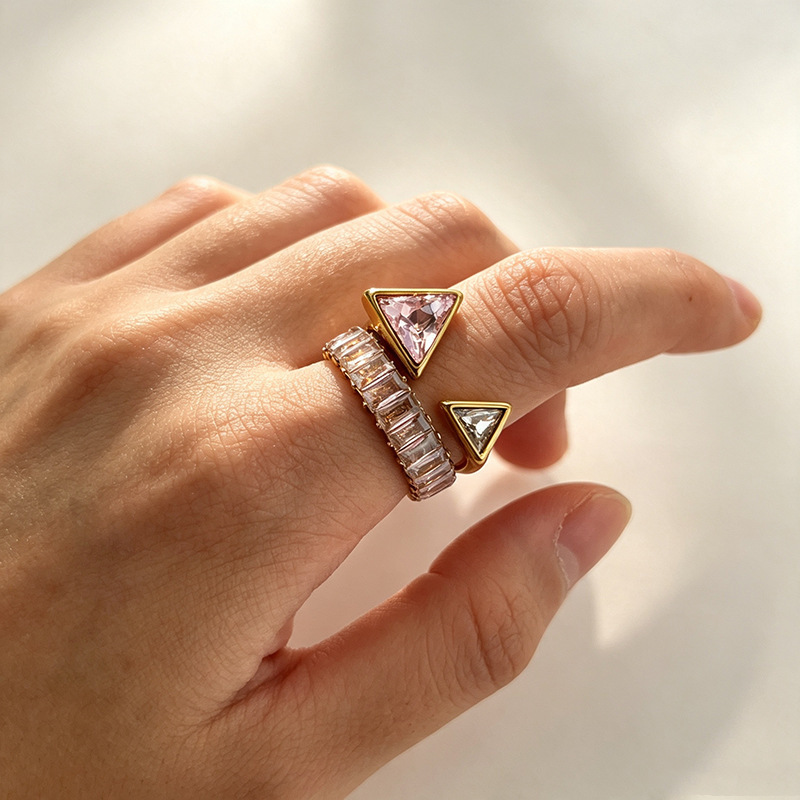 Bagues Pour Femmes En Acier Inoxydable Doré, Étanches, De Forme Irrégulière Et De Couleur Zircon, Ornées De Zircon, Collection Luxueuse. Image4