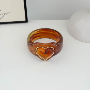 Bracelets Pour Femmes En Résine À Dégradé De Couleurs En Forme De Cœur h5 