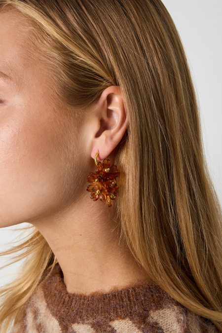 Boucles D'Oreilles Ornées D'Une Couronne De Fleurs Suspendue. 2