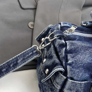 Sacs Bandoulière Femme Style Streetwear Avec Rivets Et Accessoires Métalliques, Couleur Unie, En Tissu À Rivets. h5 Image8