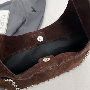 Sacs À Bandoulière Ronds Pour Femmes En Daim Uni À Rivets Et Style Décontracté h5 Image6