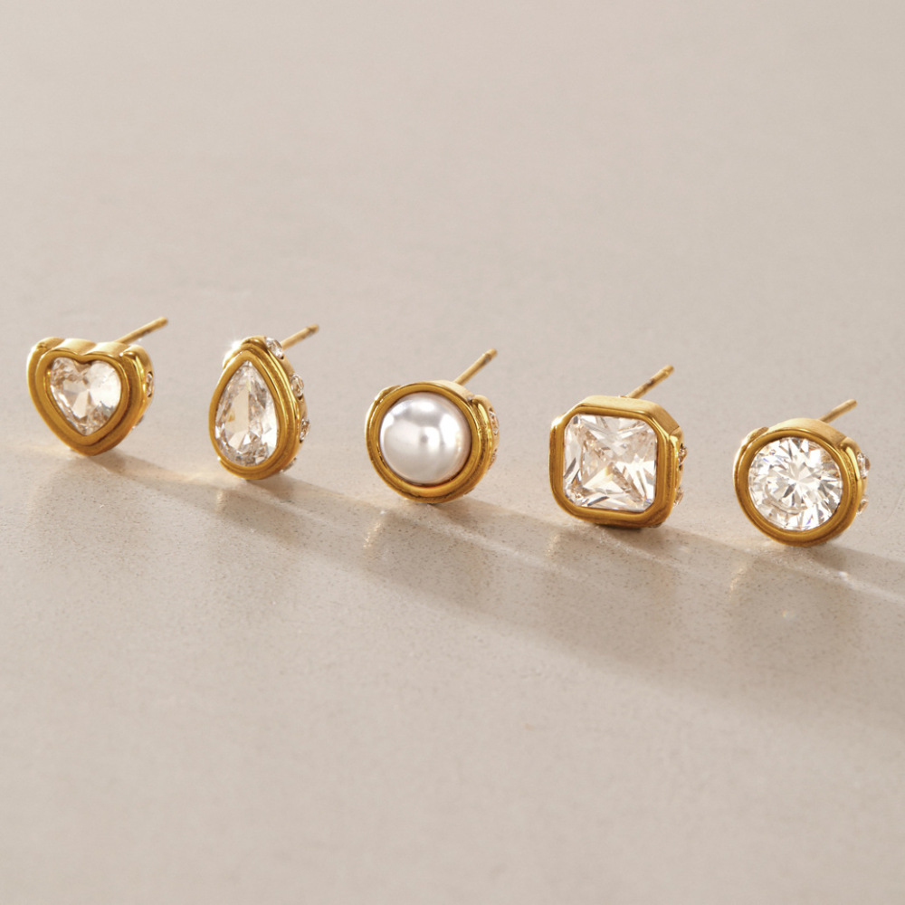 Boucles D'Oreilles Puces Pour Femmes, Forme Géométrique En Forme De Cœur, En Acier Inoxydable Étanche, Couleur Or Et Zircon. Image5