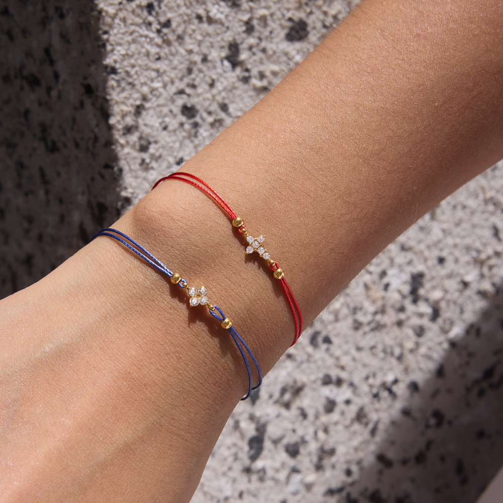 Bracelet Tressé Pour Femme En Acier Inoxydable Avec Croix Fleurie Et Zircon Doré Image2
