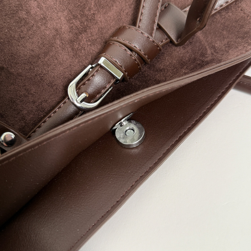 Sac Cabas Femme En Daim Uni Style Old Money Image5