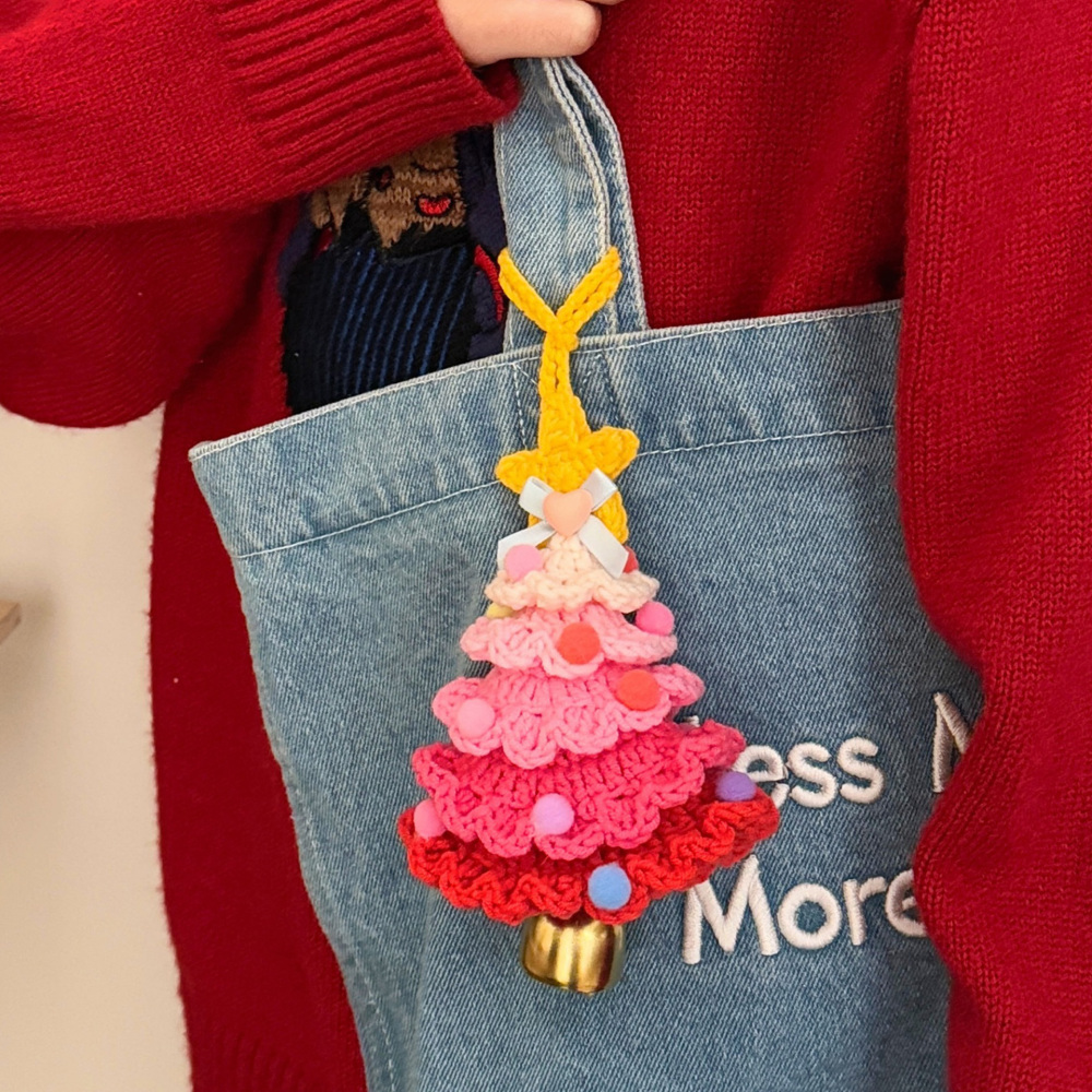 Adorable Breloque De Noël En Laine Crochetée Image3