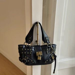 Sacs À Main Carrés Pour Femmes, Style Streetwear, En Pu De Qualité Supérieure, Avec Fermoir À Rivets Et Détails Métalliques Cloutés. h5 Image5
