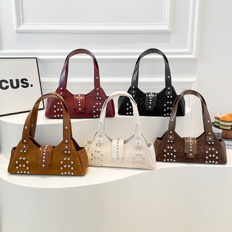 Sacs À Bandoulière Carrés Pour Femmes En Pu À Rivets Et Imprimé Léopard Clouté, Style Streetwear Image6