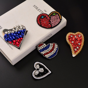 Broches De Luxe Rétro En Forme De Cœur, Tissées À La Main Avec Perles De Rocaille Et Strass, Couleurs Assorties h5 Image3