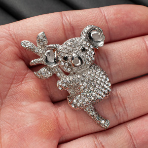 Broches Luxueuses En Alliage De Couleur Unie, Ornées De Strass Et Représentant De Mignons Animaux h5 Image5