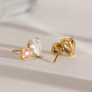 Ensembles De Colliers Pour Femmes En Acier Inoxydable Imperméable Avec Pendentif Cœur En Goutte Et Zircon Doré h5 Image5
