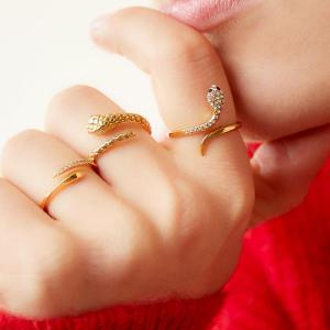 Bague Serpent En Acier Inoxydable Avec Détail En Zircon h5 Image4